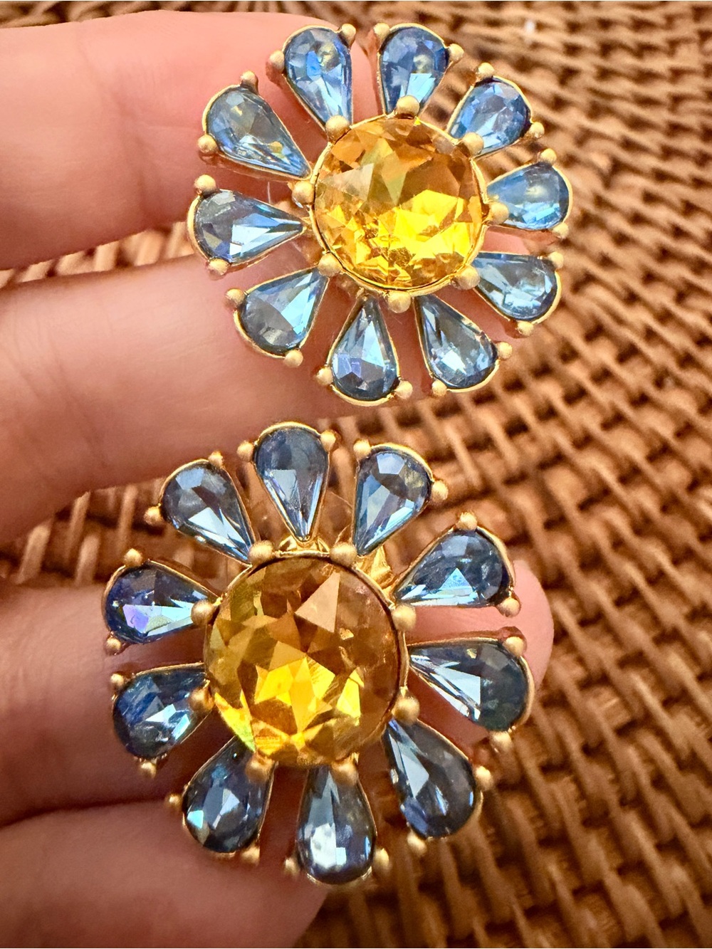 Oscar de la Renta Blue & Golden Topaz Sunflower Crystal Earrings✨Pierced/ Post - Picture 4 of 11